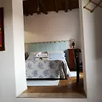 לינה וארוחת בוקר Domu Incanto Sa Domu Sarrabesa מוראברה