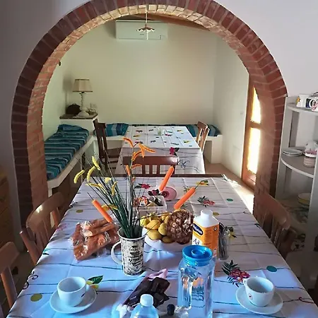 ベッド・アンド・ブレックファスト Domu Incanto Sa Domu Sarrabesa