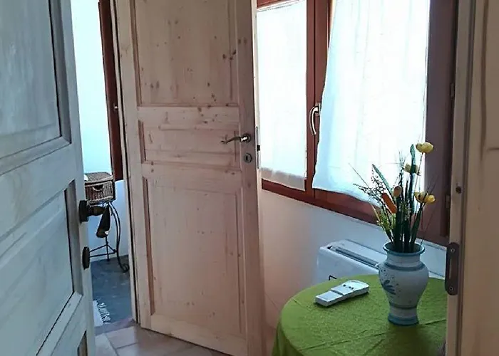 Bed & Breakfast Domu Incanto Sa Domu Sarrabesa 3*